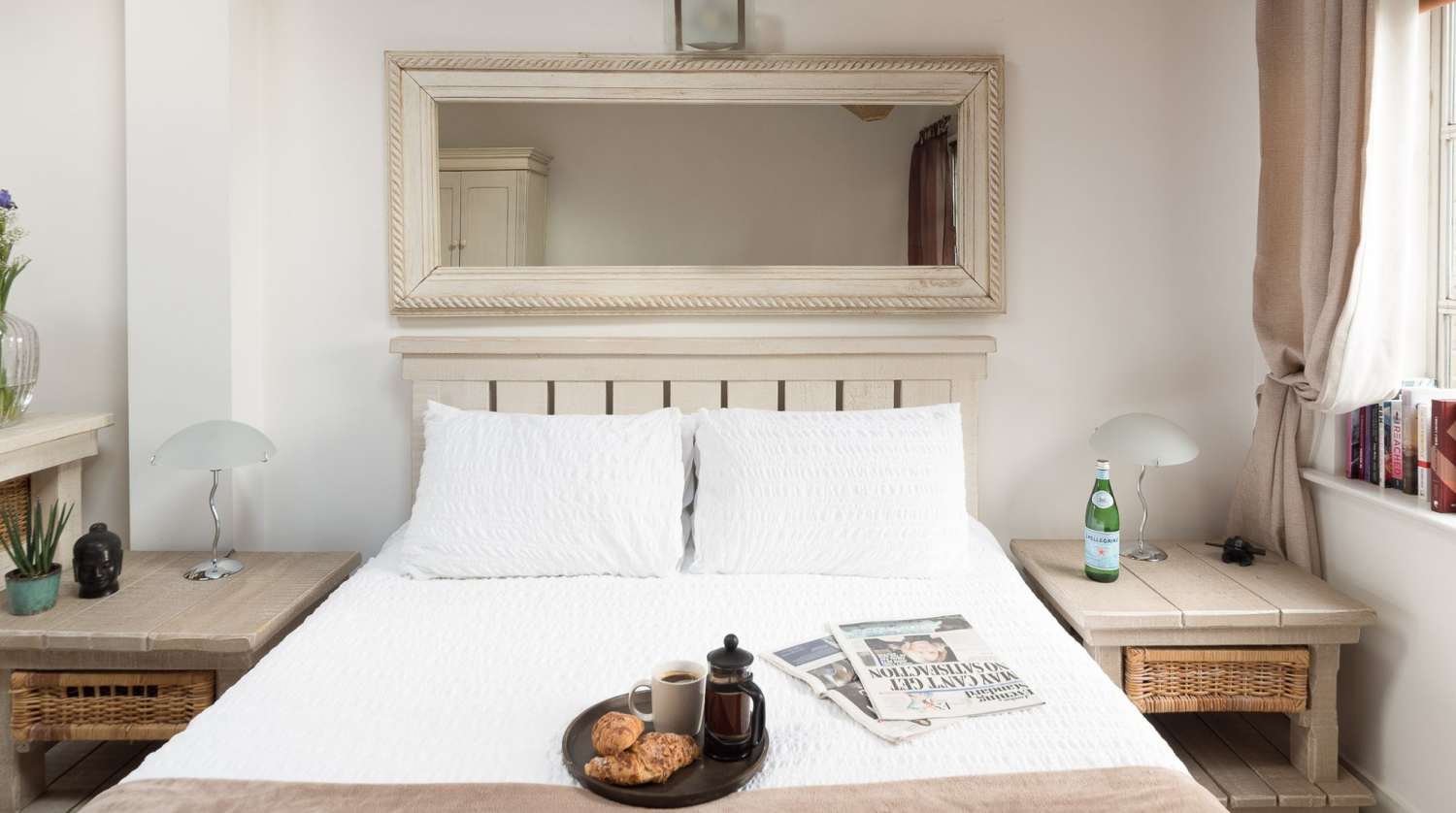 L3 penthouse top floor kingbed .jpg