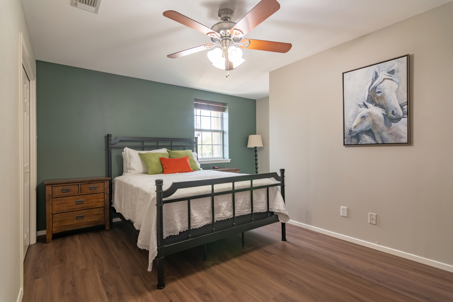 111Robinson-Unit B-012.jpg