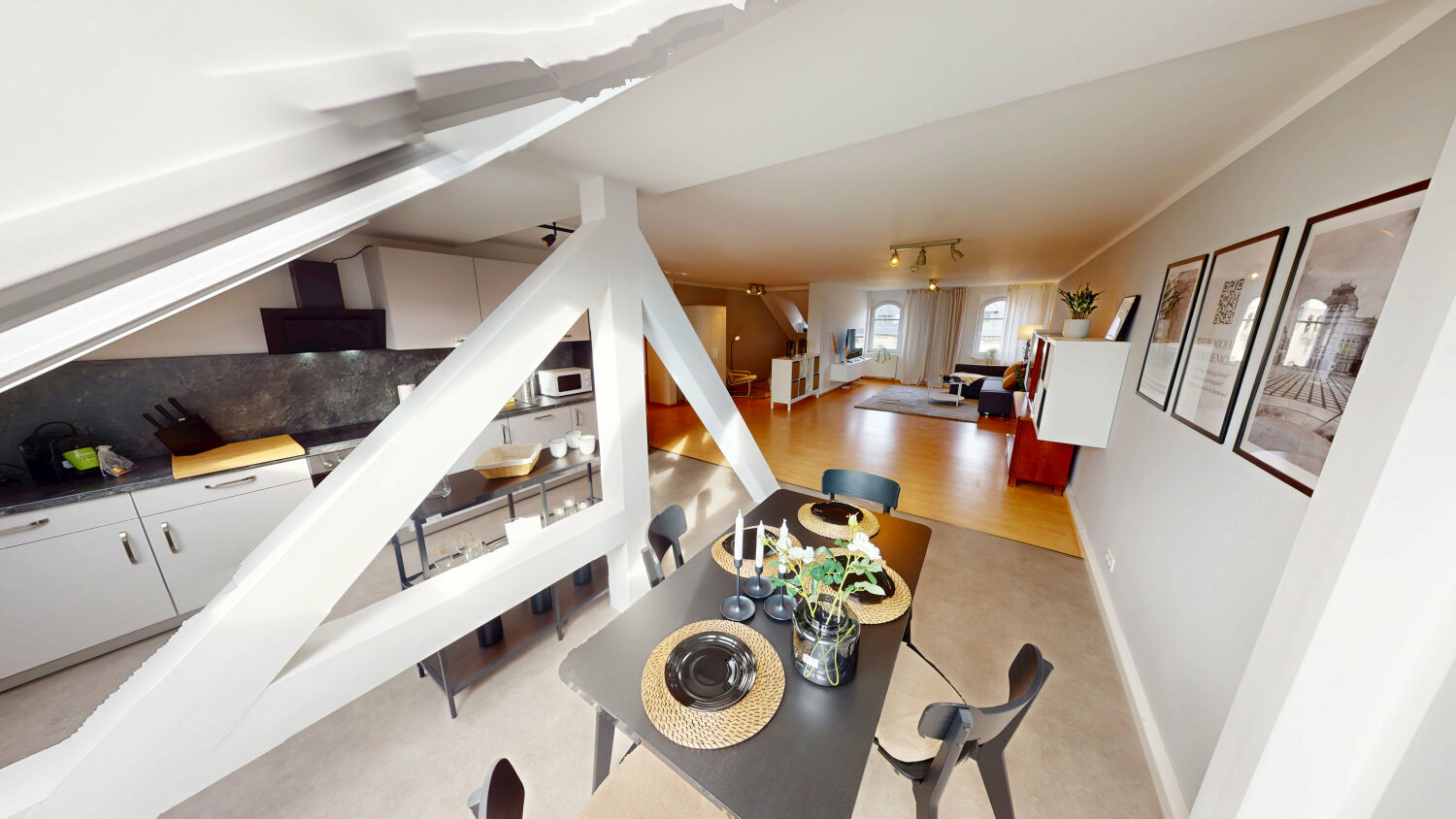 Barbarossastr. 35 Essplatz (2).jpg