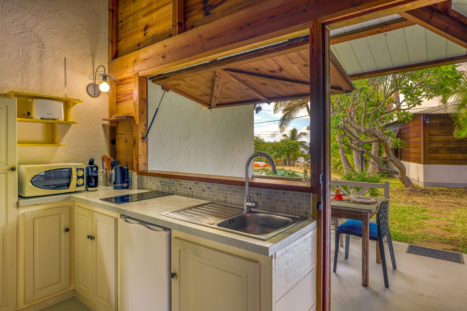 bungalow-1-cuisine.jpg