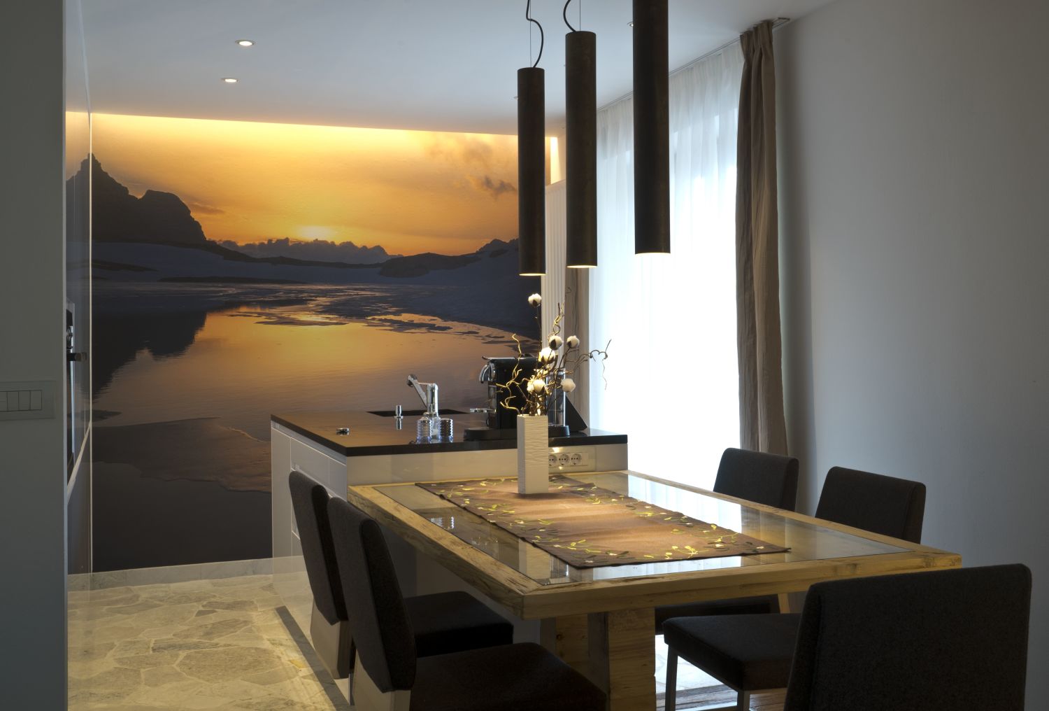 La vie Deluxe - Luxusferienwohnung Dolomiten - Sand in Taufers - Esszimmer.jpg