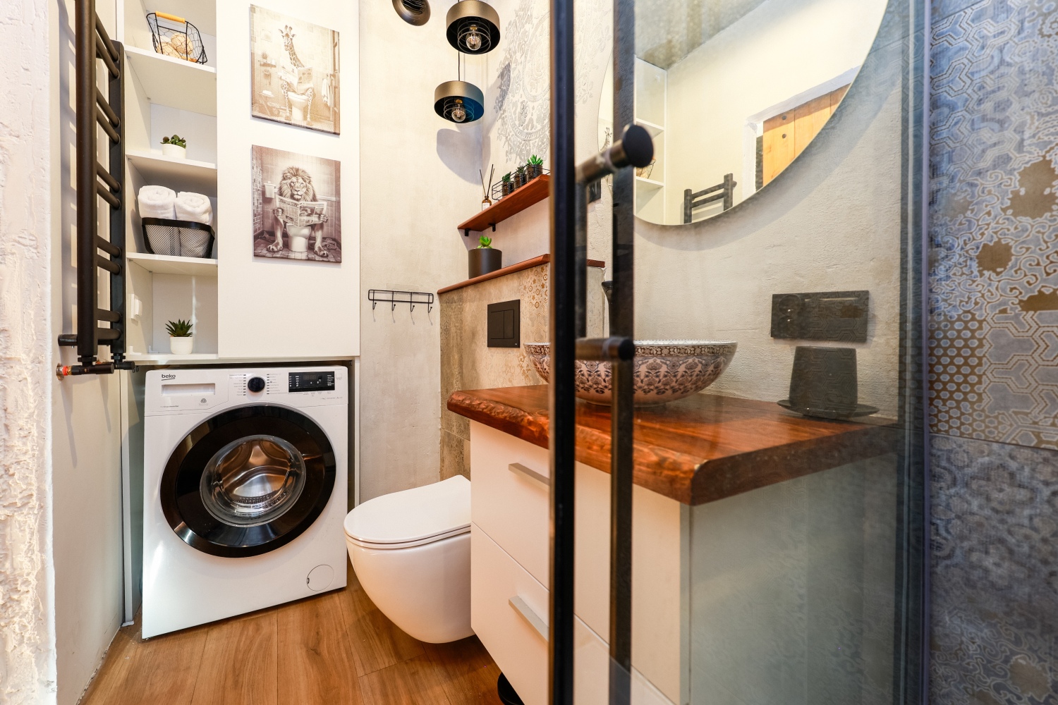 łazienka2  Łódź booking airbnb.jpg