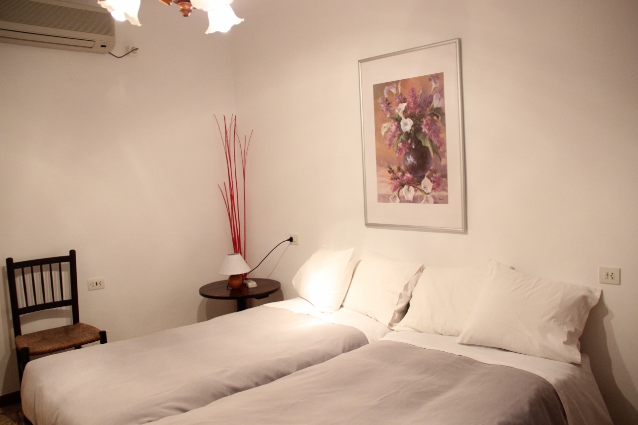 IMG_1300 (1280x853).jpg