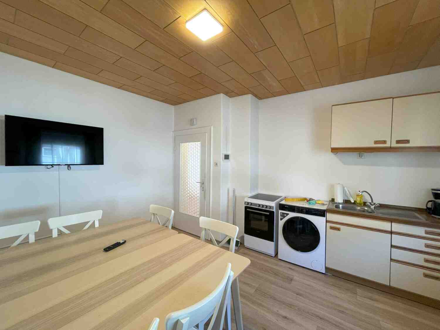 SAD242_(OG) Wackersdorfer Straß 38, 92421 Schwandorf (2).jpg