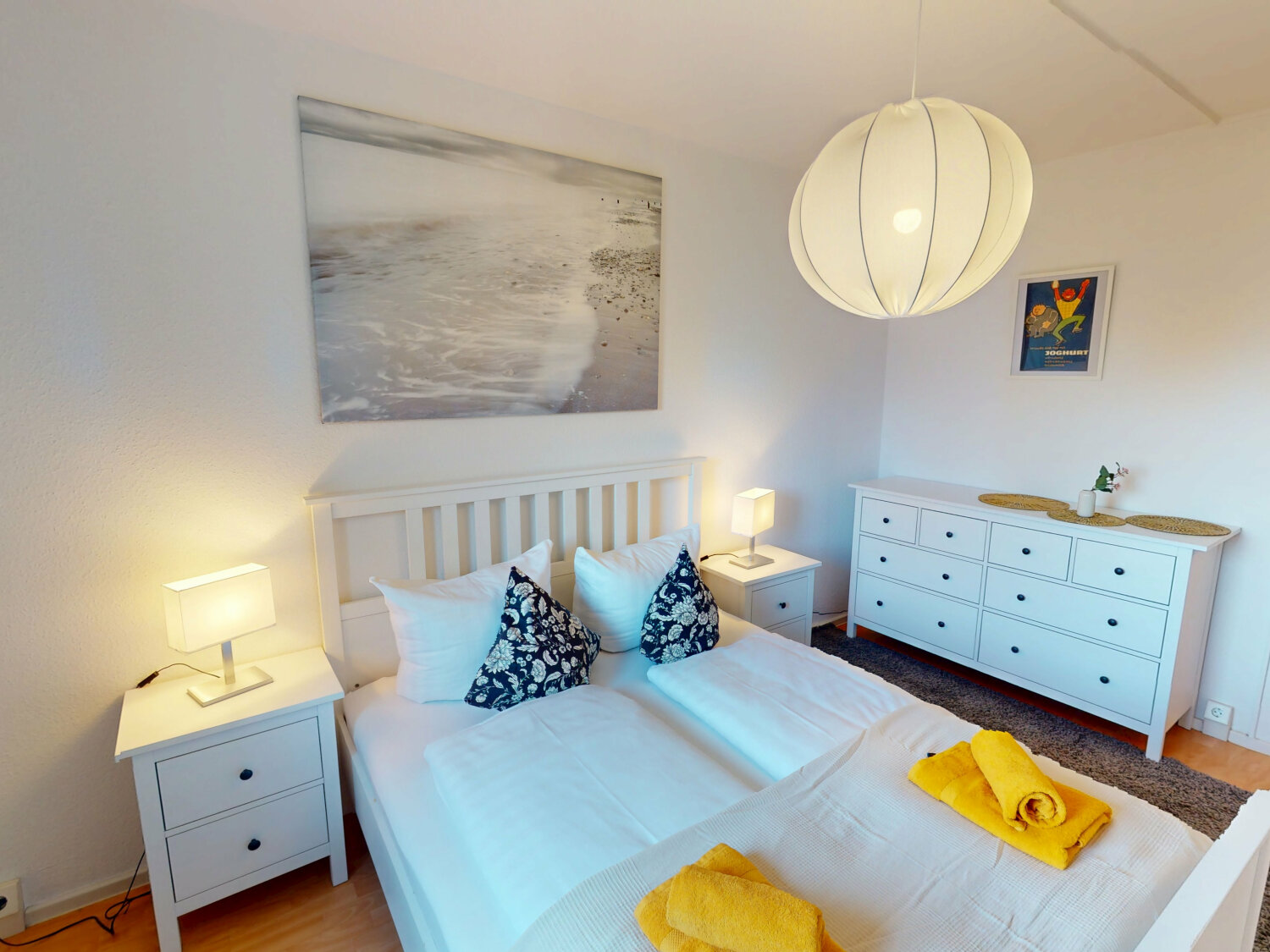 Schlafzimmer (4).jpg