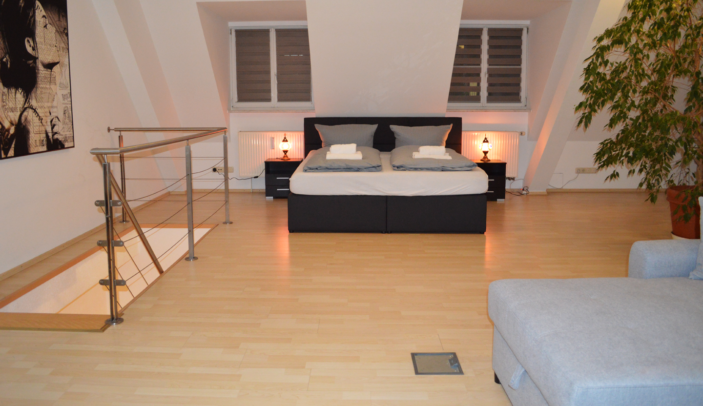 0DSC_0072_Kabel auf der rechten Seite_Retusche.png