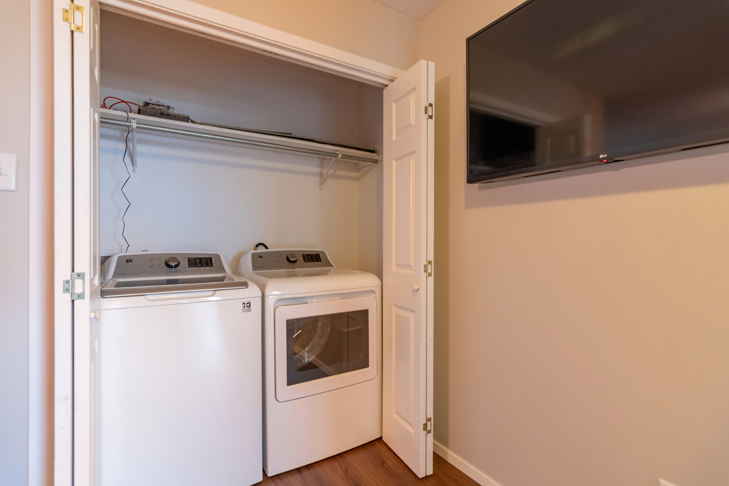 111Robinson-Unit B-014.jpg