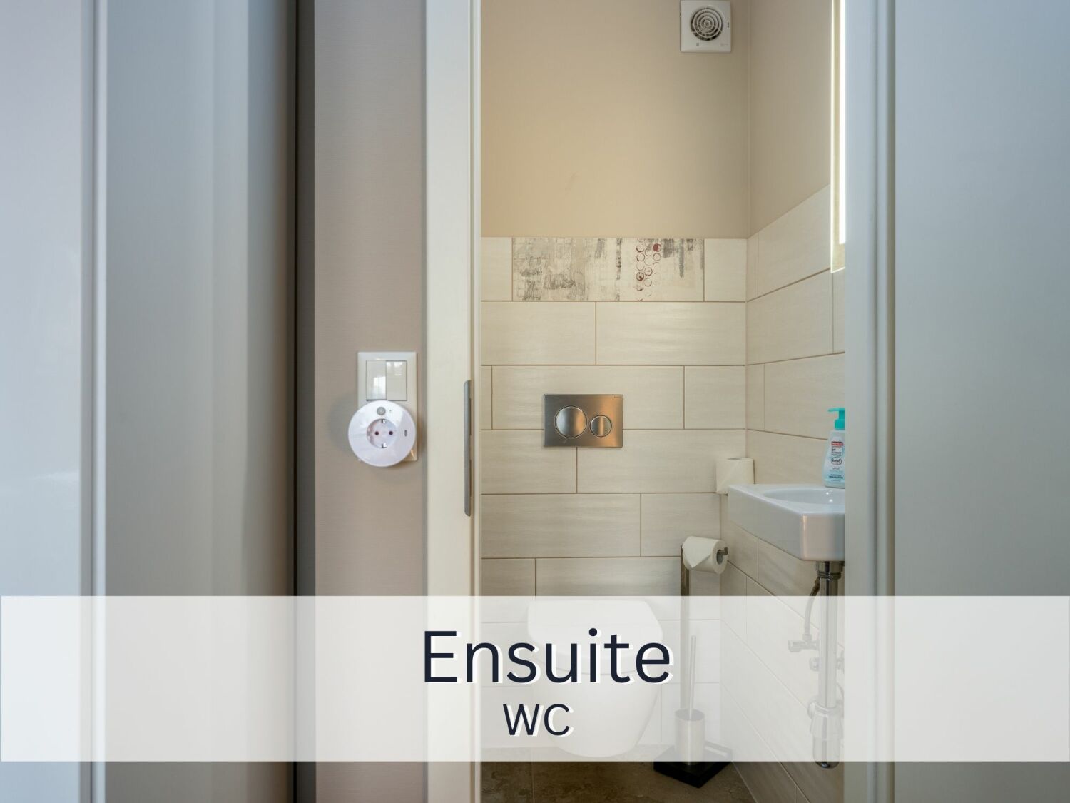 Westerland-Skriin Mö_Ensuite WC.jpg