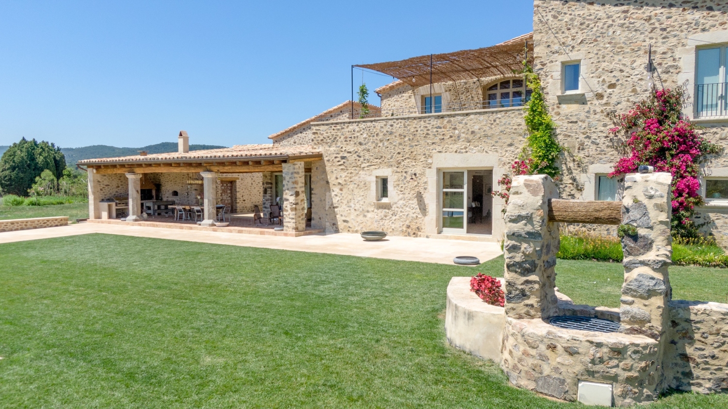 Modern Luxury Masia ,Mont ras, playa de castell,  Unique Costa Brava Homestory0008.jpg