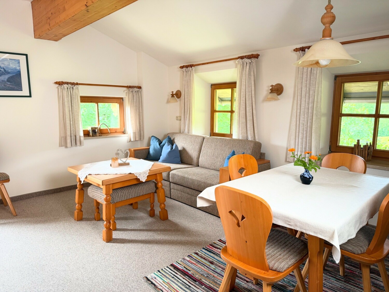 Gästehaus Hausenbauer Kaiserblick Wohnzimmer.jpg