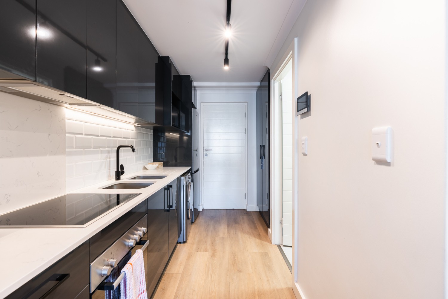 528 Newlands Peak-4.jpg