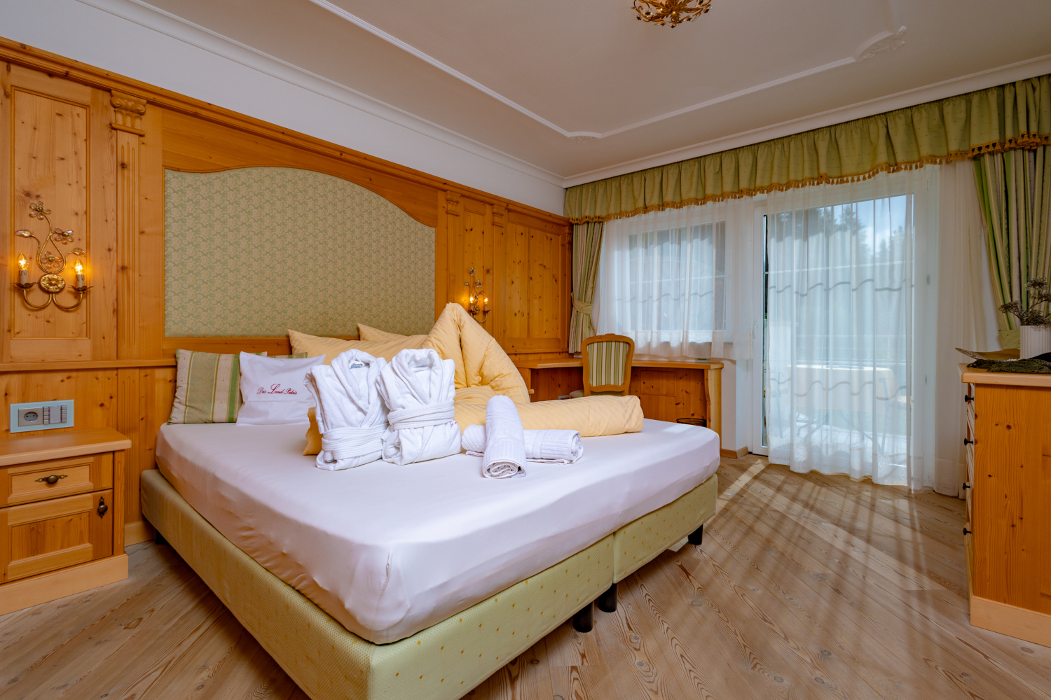 Das Land Palais-005.jpg