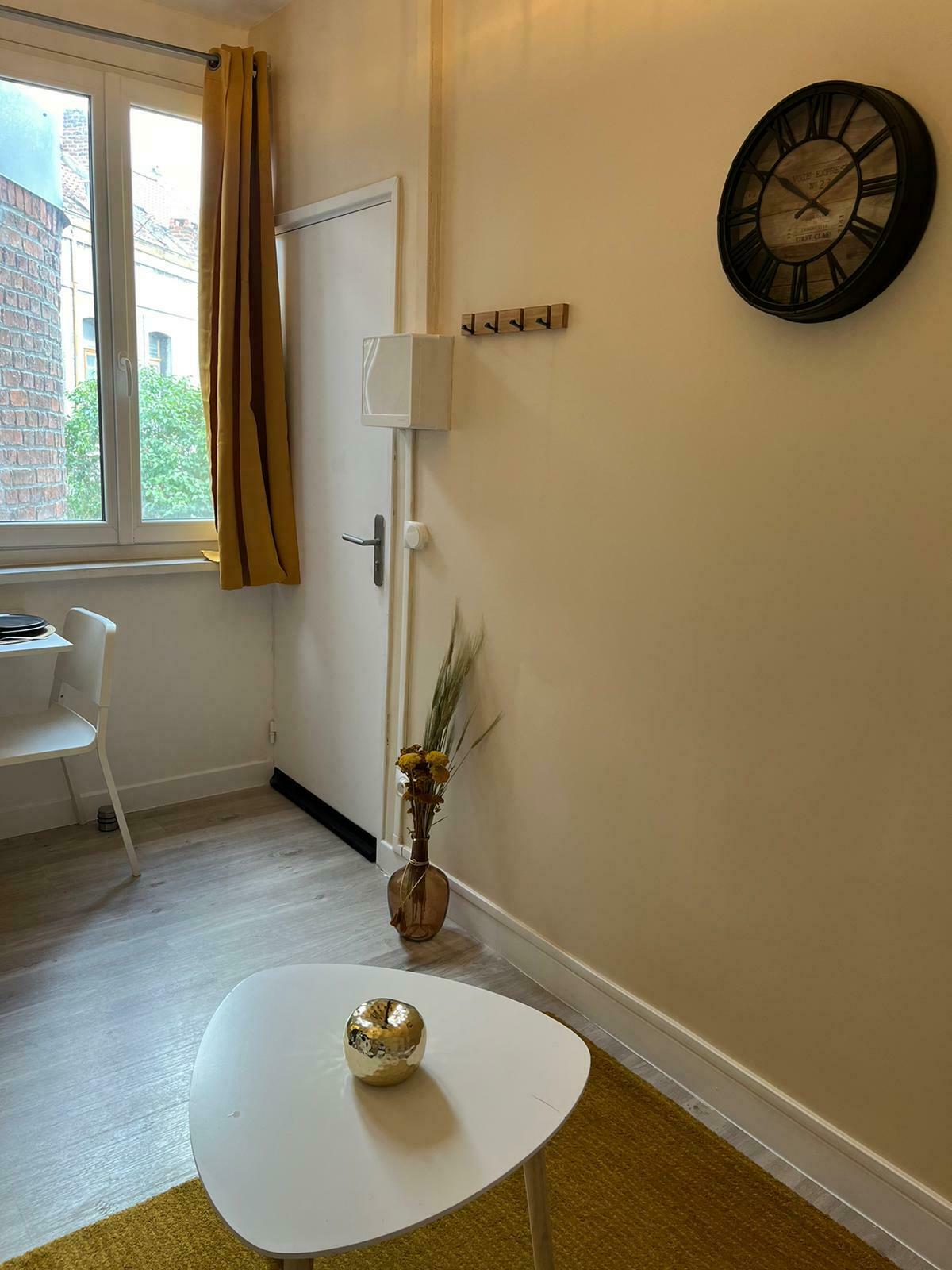 35d57281c4842a8c628a8e3da3baa60e8683f7c70d37c11673cbaafe18dfc6ae (1).jpg