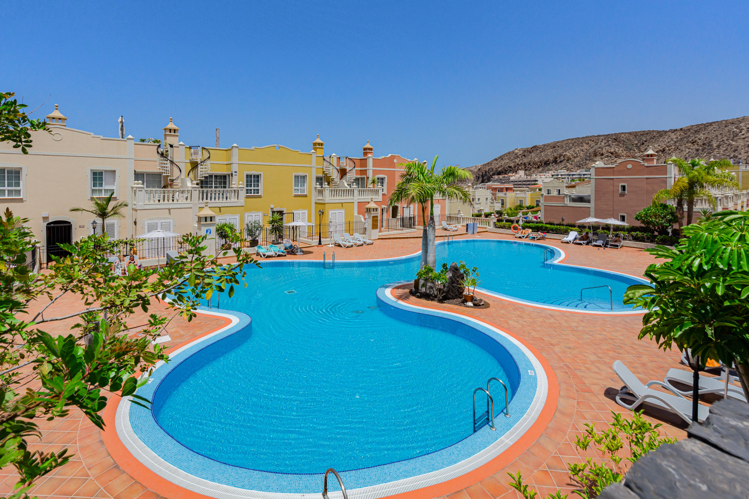 20240718 - 25 - Elfida K - Palm Mar-23.jpg