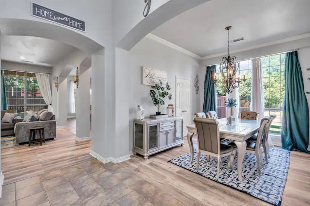 Larreta Airbnb pics  (11).png