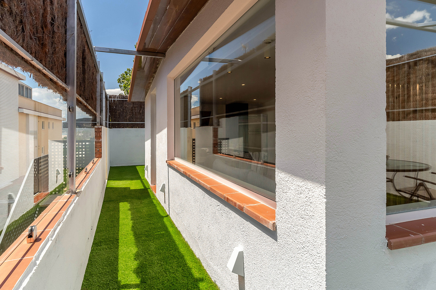 HOLIDAY Jijo 3 WEB (3).jpg