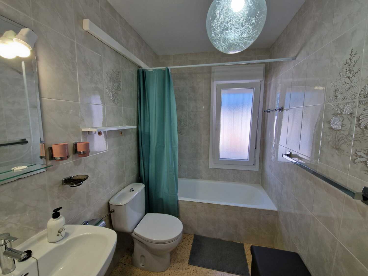 Bathroom 2.jpg