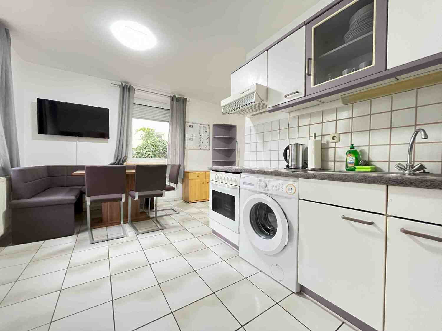 SAD301_(EG re.) Rölsstraße 13, 92421 Schwandorf (1).jpg