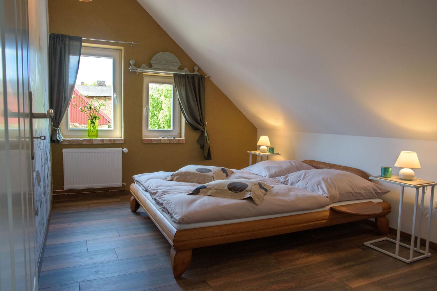 ferienwohnung_meerzeit_schlafzimmer_wiesentraum-min.jpg