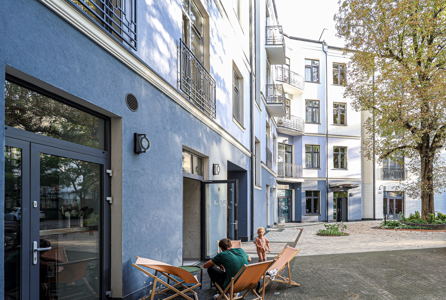 kawiarnia w podworku.jpg