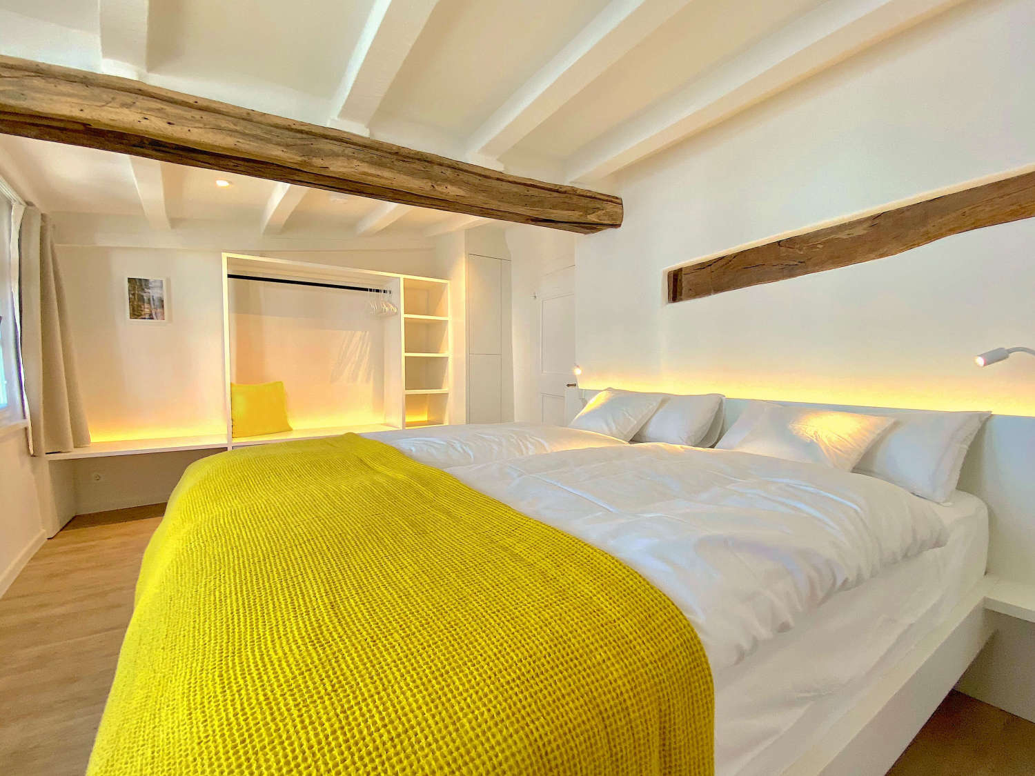 OG-Schlafzimmer 2 mit Schrankmöbel.jpg