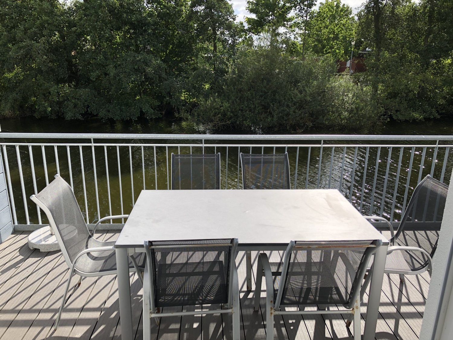 Bild Terrasse 2.jpeg