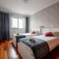 bedroom 2 single beds.jpg