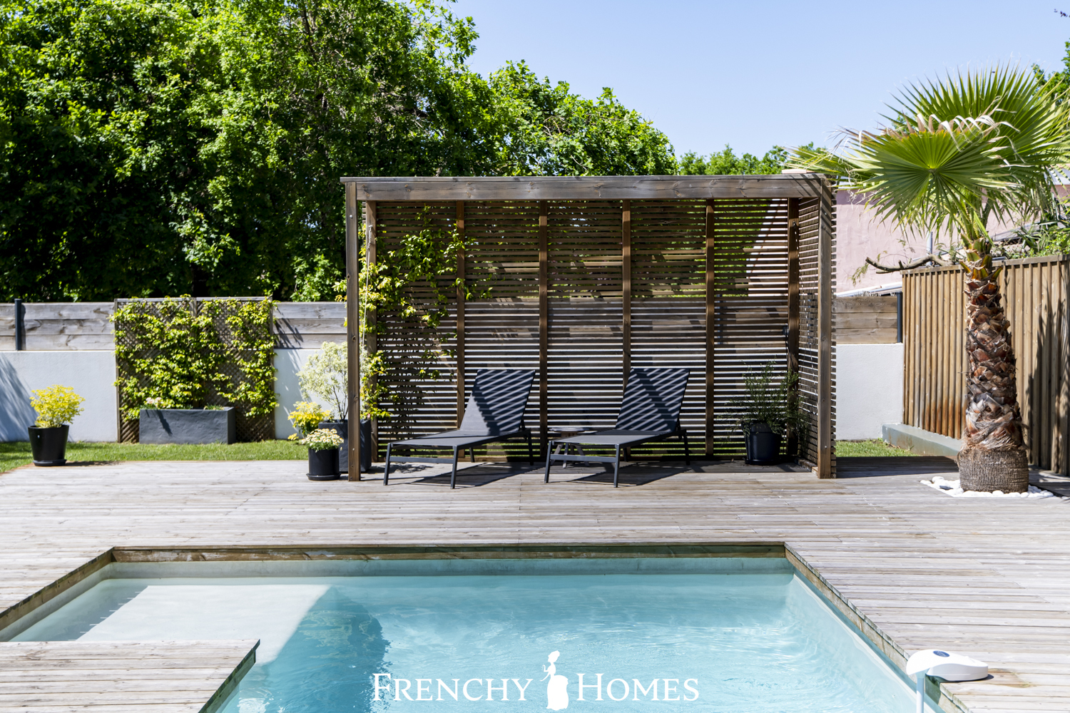 FrenchyHomes25Logo-234.jpg