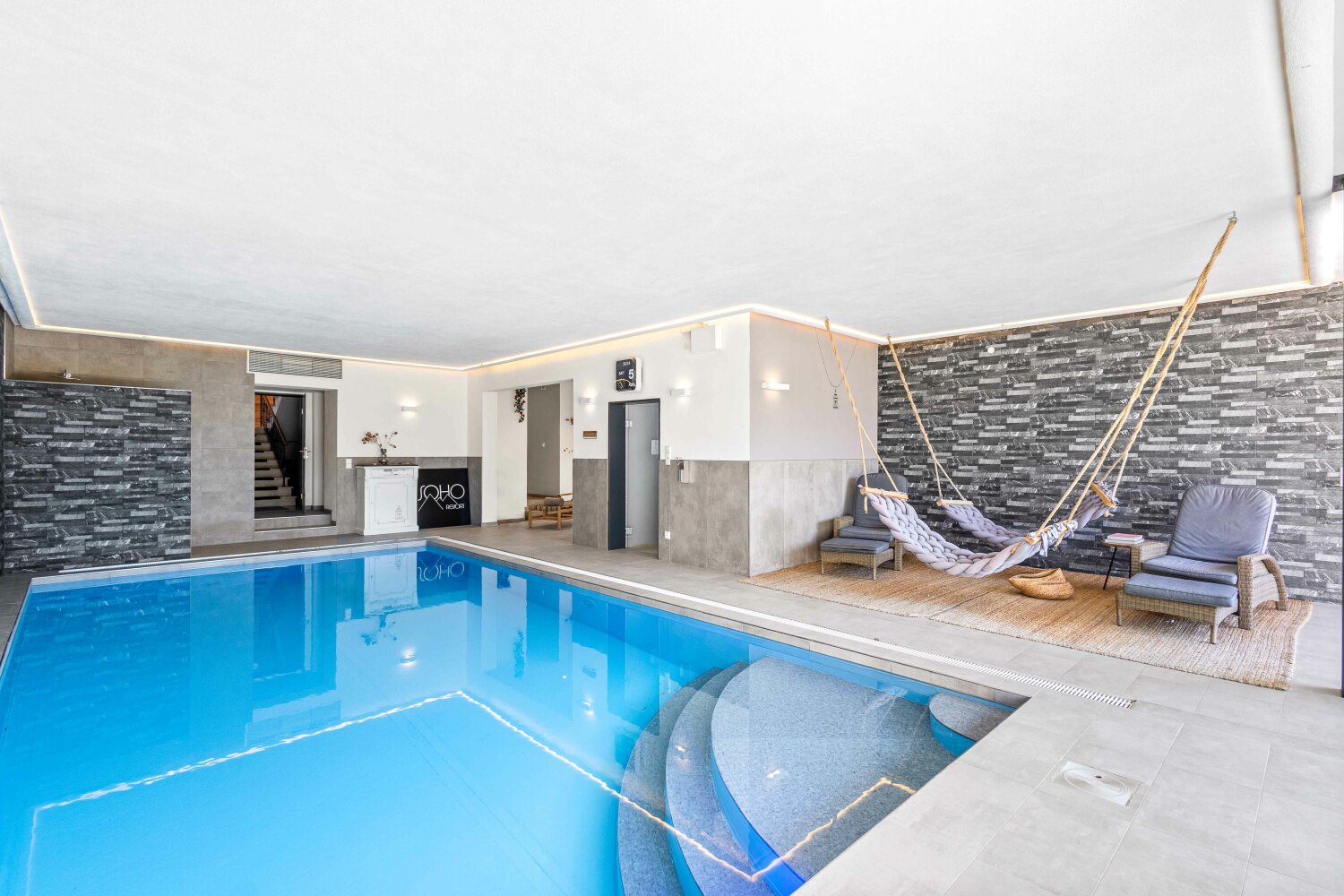 Soho Resort Spa Bereich-02.jpg