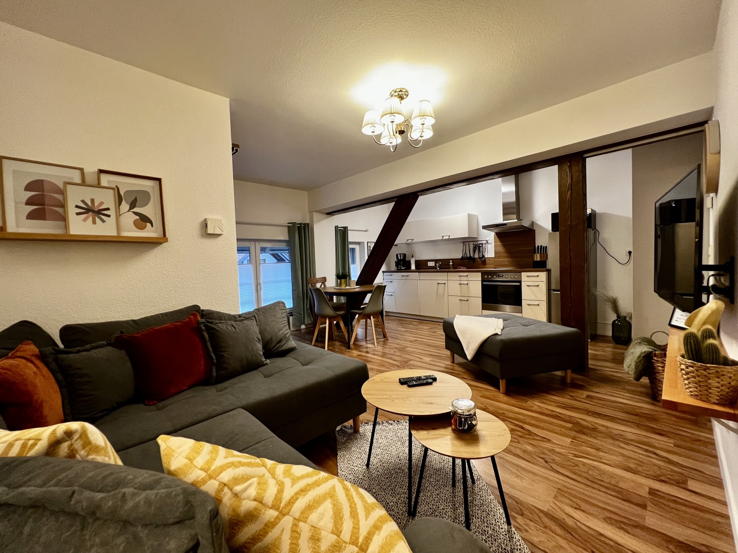 3_Wohn-Esszimmer (10).jpg