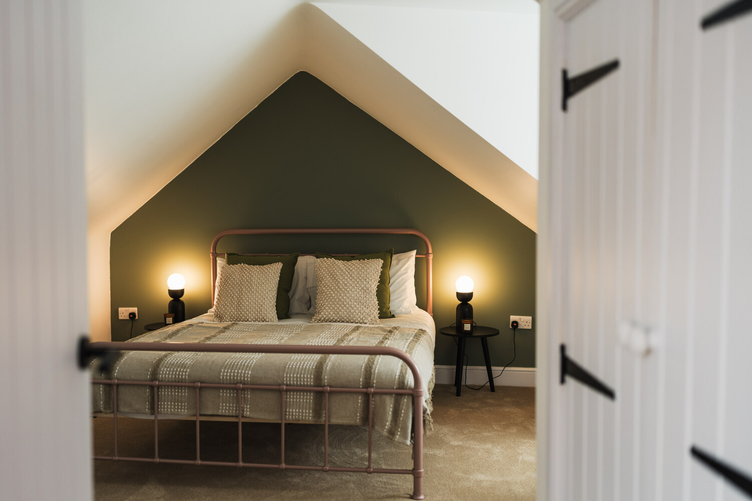 Feature Stone - Upstairs Bedroom 20.jpg