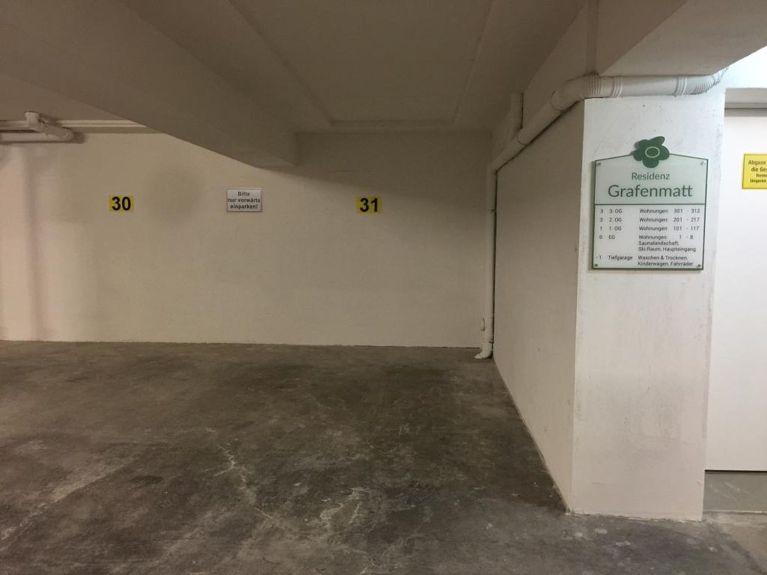 15-Stellplatz Tiefgarage.jpg