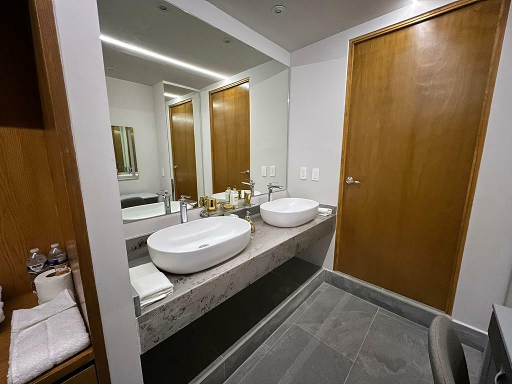 WhatsApp Image 2022-09-20 at 9.50.44 PM (10).jpeg