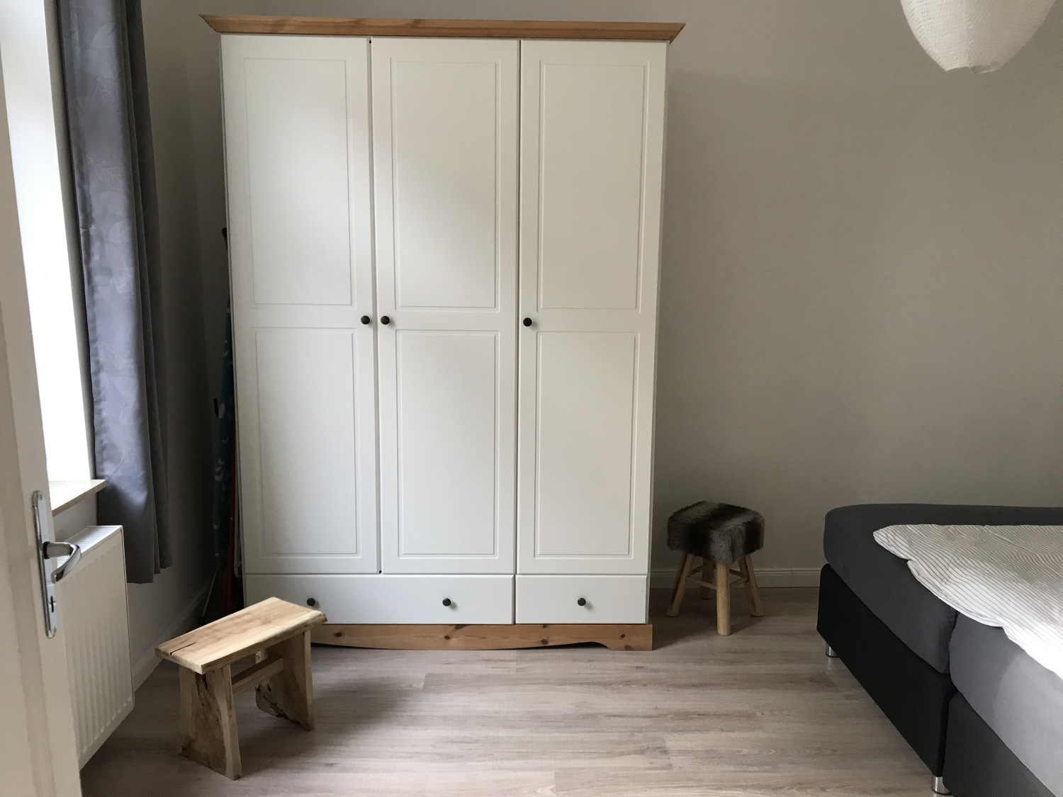 Schlafzimmer schrank.jpg