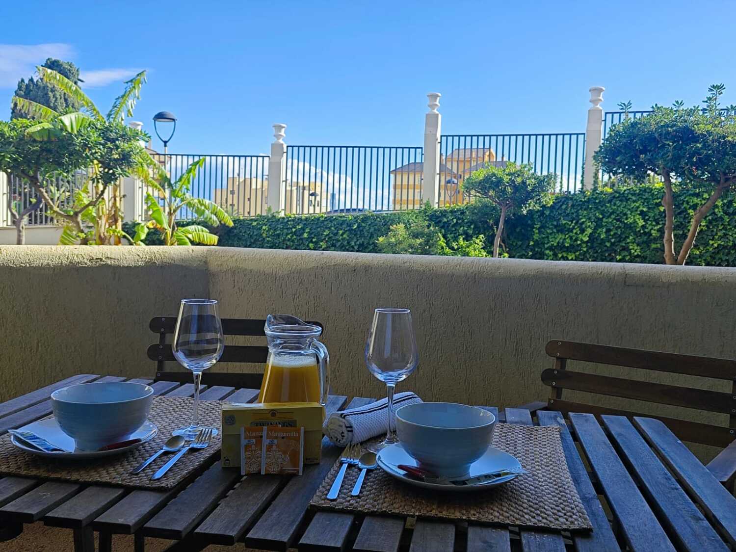 terraza y desayuno 102.jpg