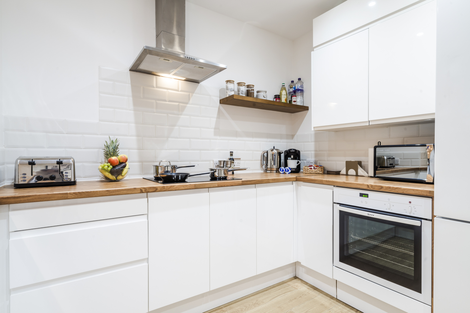 adrianna 7 barn close-100.jpg