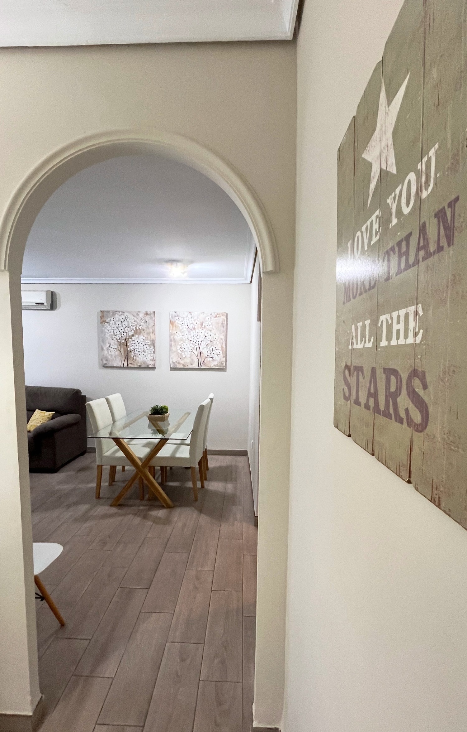 E e V entrada comedor detalle.jpeg