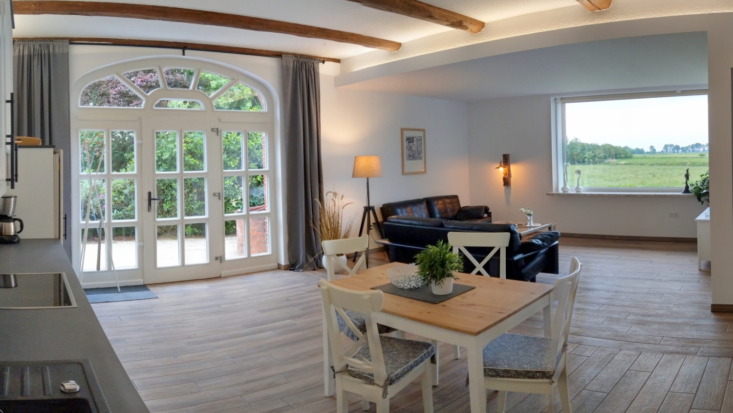 Im Alten Stall Wohnraum.jpg