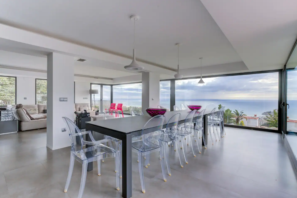 Indoor dining area.png