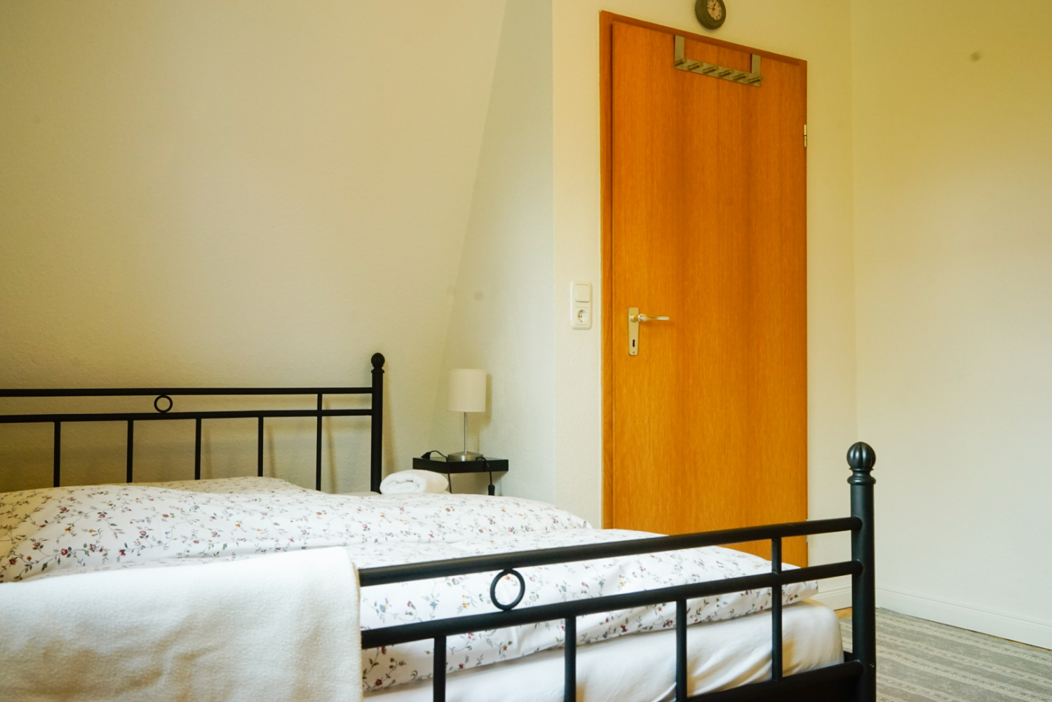 Schlafen DG rechts.jpg