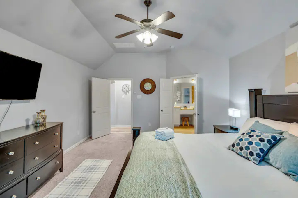 Larreta Airbnb pics  (2).png