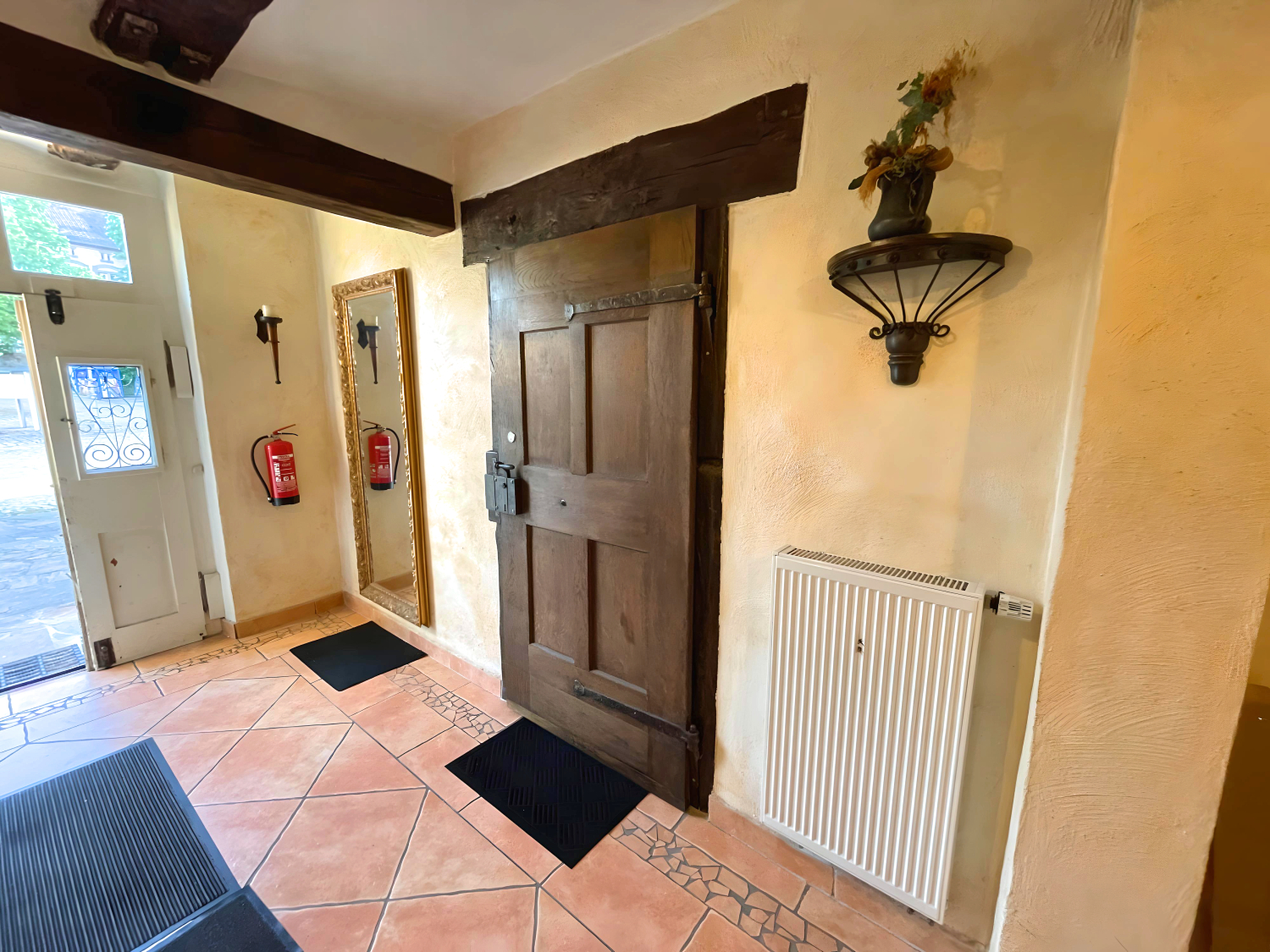 Pension Am Schloss - Apartment 2 - Eingangsbereich.jpg