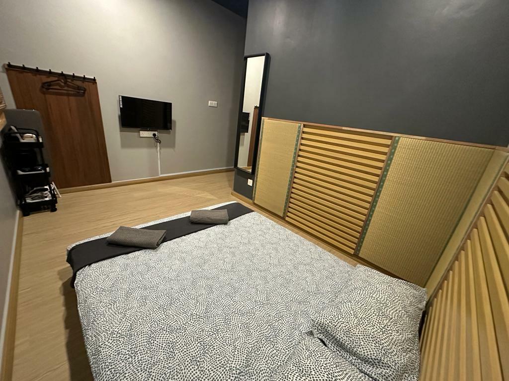 Washite Queen b.jpeg