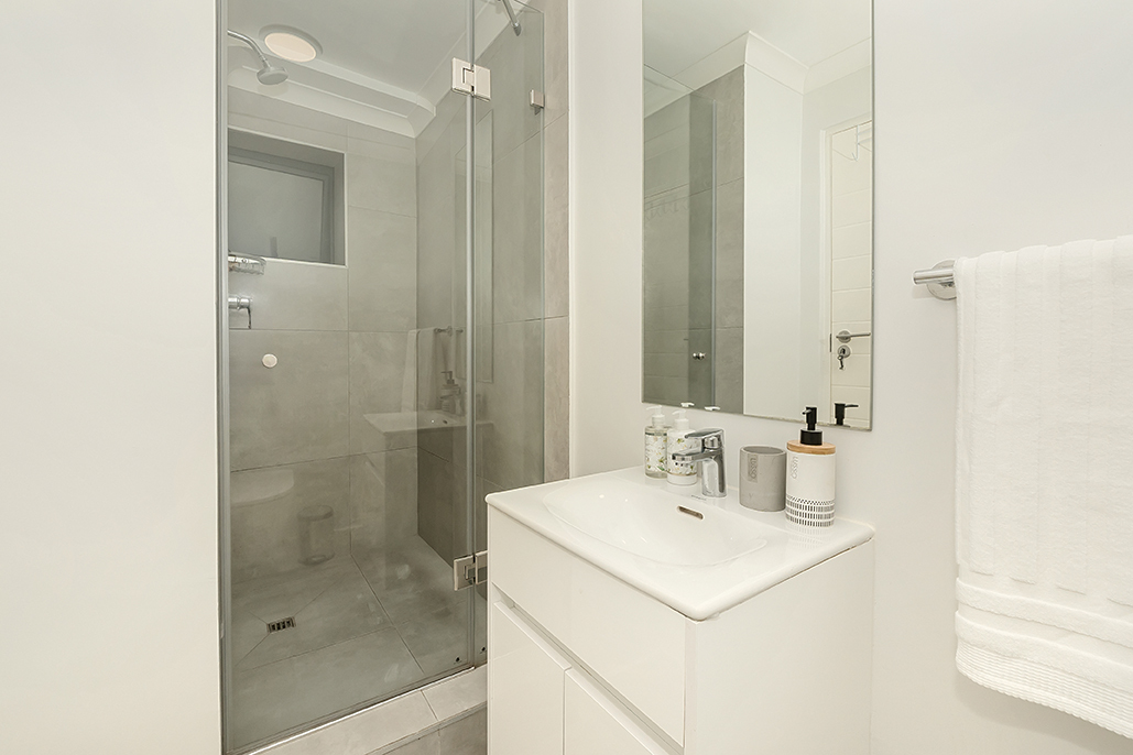 Unit 721 Newlands Peak, Newlands (13).jpg