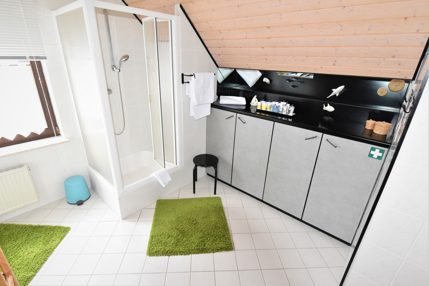 Batroom Bath I (2).JPG