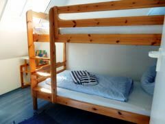 schlafzimmer3-e4_5-eichenpark-prerow-241x181 2.jpg