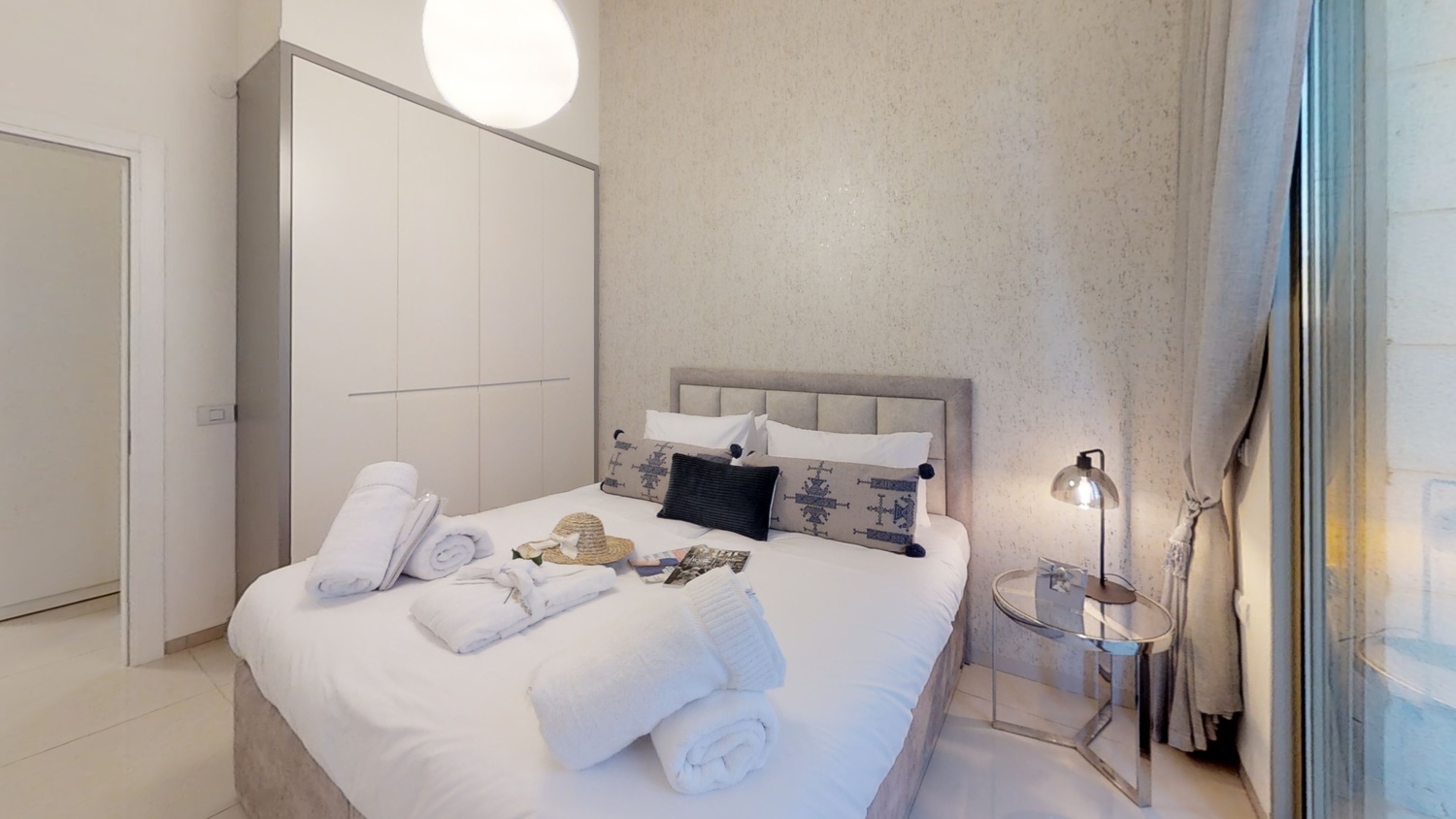 Mounbaz-Bedroom (1).jpg