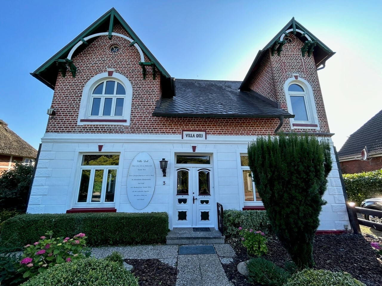 Villa Deli.jpg