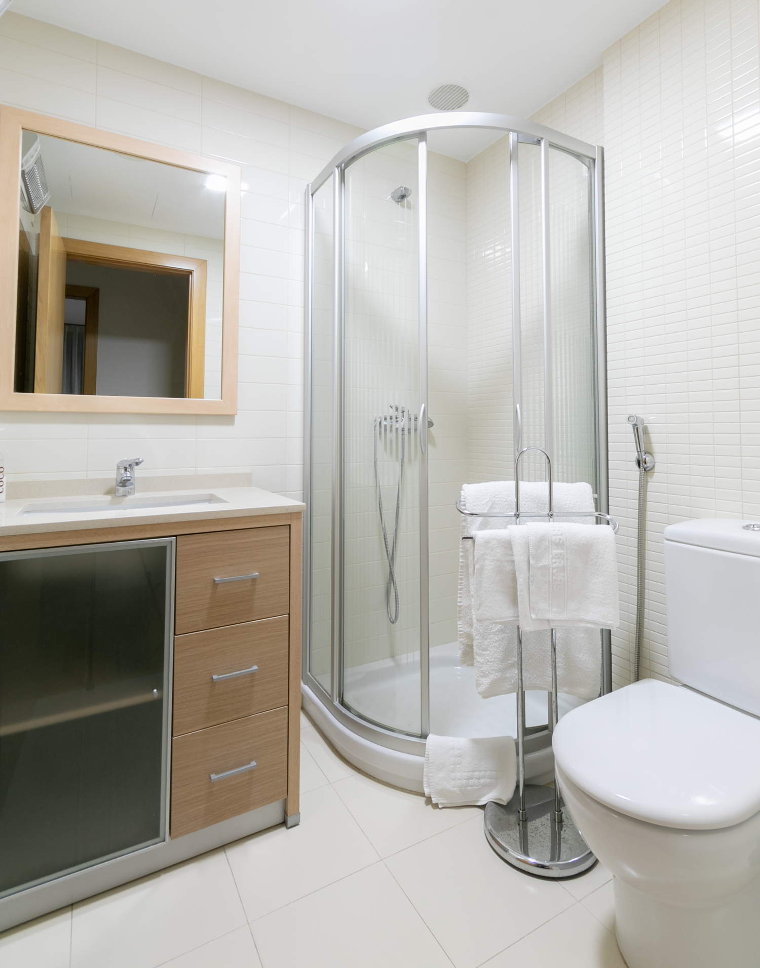 BAÑO PASILLO 2.png