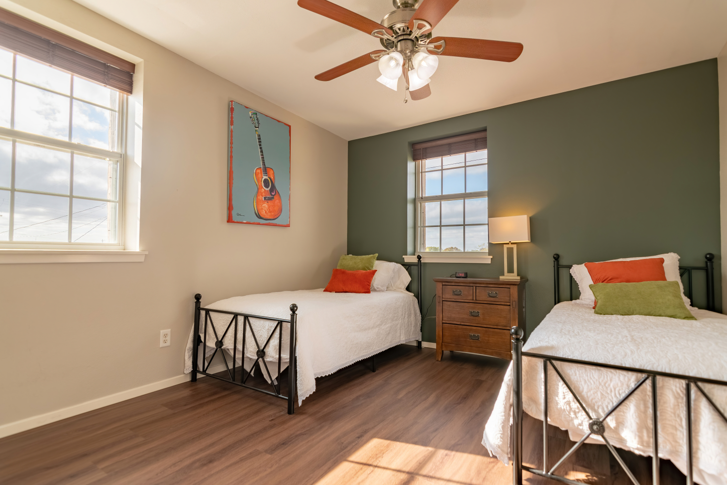 111Robinson-Unit B-010.jpg